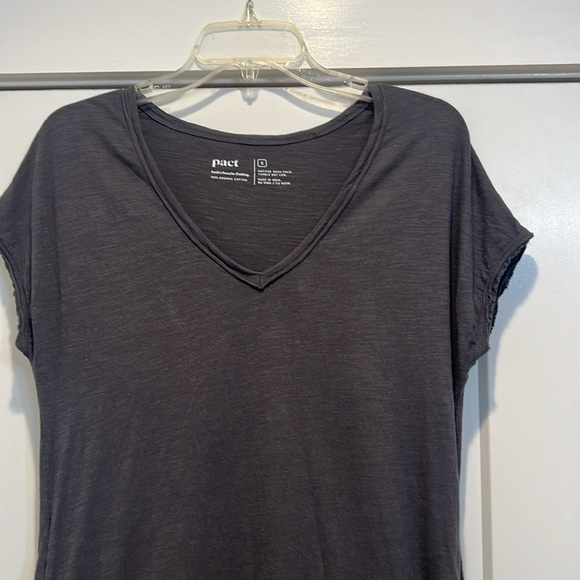 Pact grey t-shirt dress with pockets size small. - Picture 2 of 6